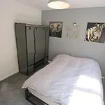 Entire 2 Bed Apartment In Manchester
