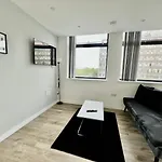 Stunning One Bedroom Apartment In Old Trafford