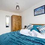 Luxurious Stylish Apartment In Old Trafford