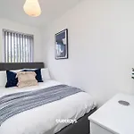 Ashworth House By Truestays - New 3 Bedroom House In Failsworth, Manchester