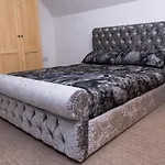 Luxury 3 King Bed Apartment Quayside