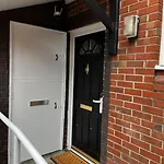 Salford Central 2-Bed - Near Uni & Mcr City Centre