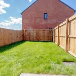 Stunning 2-Bed House In Manchester With Canal View