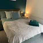 Averill Street Guest House