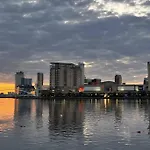 Old Trafford: Self-Serviced One Bedroom Apartment
