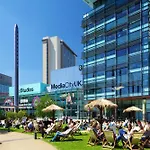 The Salford Quay, Warm & Beautiful Apartment With Hyper Fast Wifi & Great Views!