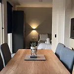 Spacious 2 Bed Modern Apartment