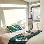 Modern Aesthetic Cosy Apartment Near City Centre