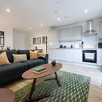 Oscar House - 2 Bed City Apartment