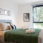 Oscar House - 2 Bed City Apartment