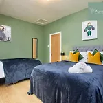 Big Contractor House With 6 Beds & Free Parking By Purestay - 7 Night Min!