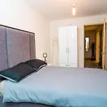 Manchester City Centre Apt With Balcony & Free Parking - Including Justeat Voucher For 2-Night Stays Minimum!