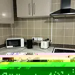 Stunning 2 Bed Rear Flat Manchester