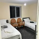 Stunning 2 Bed Rear Flat Manchester