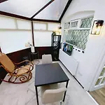 Cosy And Private House Close To Town