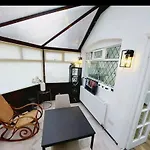Cosy And Private House Close To Town