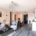 Spacious & Bright 2 Bed Apartment In Manchester