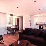 Stayzeni, Alexandra Rise Manchester 2 Bed Flat