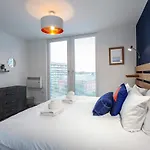 Stunning 2 Bed Flat 5Min To Old Trafford Stadium