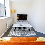 Fantastic 1 Bedroom Apartment Manchester