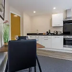 Stylish And Modern 1 Bedroom Apartment Manchester