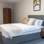 Bright & Modern 1 Bedroom Apartment Manchester