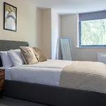 Bright & Modern 1 Bedroom Apartment Manchester