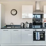 Amazing 1 Bed Apartment In Manchester - Sleeps 2