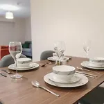 Bright 2 Bed Apartment Manchester - Sleeps 4