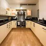 Large House - Etihad Stadium - Contractors Stays