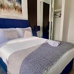 Prime Suite 2 Bedroom Apartment With Rooftop Terrace