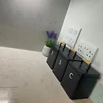 Modern 2 Bedroom City Centre Apartment W Balcony