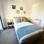2 Bed Apartment Manchester Sportcity Opposite Etihad Stadium & Coop Live