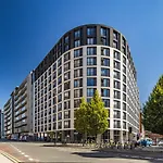 City Centre Rooms In Apartment