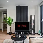 Japanese-Inspired Cozy 1-Bed In Manchester By Vista Stays