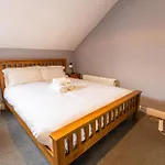 Homely Ensuite Room Near City Centre