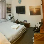 Stay Inn M30