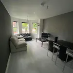 Charming1Bed In Serene Historic Area Close To Town
