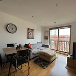 Cosy Central 2 Bed Apartment