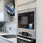 Quayside Escape- Tranquil Double Room In Shared Home With Private Free Standing Bath And Free Parking