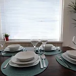 2-Bedroom, Free Parking, High Speed Wi-Fi, Swinton Manchester
