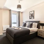 Bright & Stylish 2 Bed Apartment In Manchester