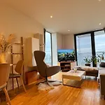 2 Bed 2 Bath City Centre Apartment
