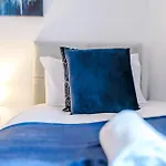 Sleek And Stylish 3 Bedroom Home