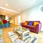 Deansgate Suite - Luxespa - Skyline - Breakfast