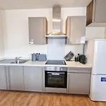 Free Parking City Centre Flat By City Superhost