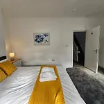 Modern Spacious 6Bd Haven 8 Min From City Centre