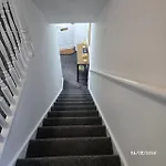 Laurel Three Bed House With Free Parking