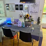 Ancoats Getaway With Terrace And Hot Tub