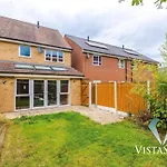 Modern 3 Bed W Pool Table & Free Parking By Vista Stays Short Lets Manchester